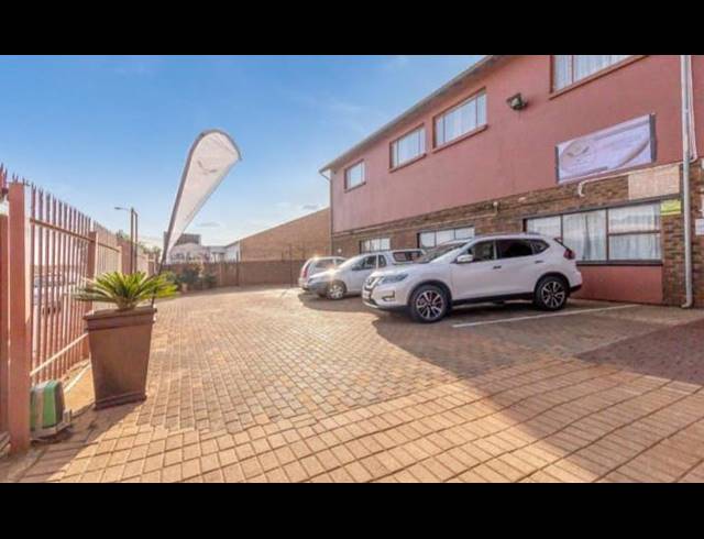 BUSINESS FOR SALE IN DAWN PARK EXT